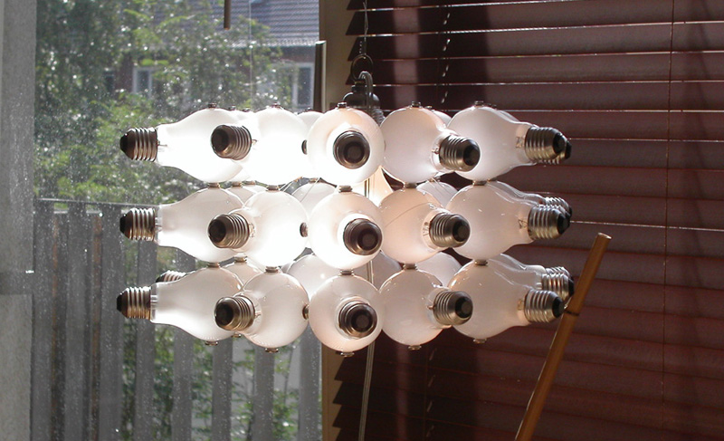 Illustration for article titled Crazy Sexy Cool Lamps, 100% Made From Bulbs